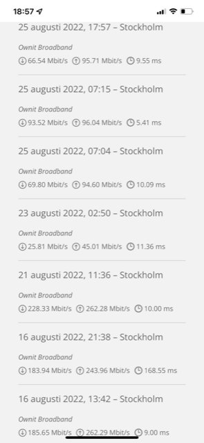 Skärmklipp av bredbands hastighetstester med datum, tider och resultaten i Mbps och ms.