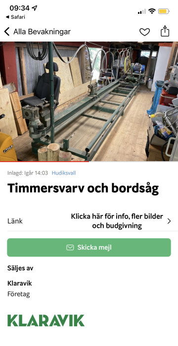 Industriell timmersvarv och bordsåg till salu i ett verkstadsutrymme.