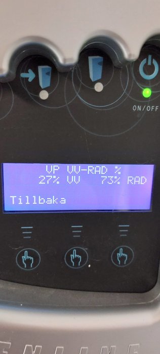 Display av värmepump med inställningar för uppvärmning, 27% VV och 73% RAD.