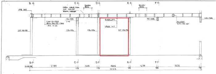 Arkitektonisk ritning av en bjälklagskonstruktion med måttangivelser och tekniska specifikationer.