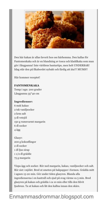 Nybakade Fantomenkakor med kokosflingor på ett fat, recept i bakgrunden.