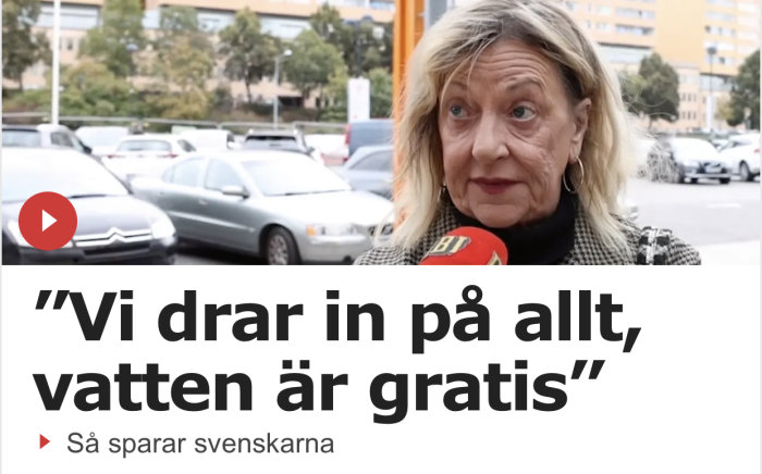 Kvinna intervjuas med mikrofon, rubrik om svenskarnas sparande på vatten, bakgrundsoskärpa.