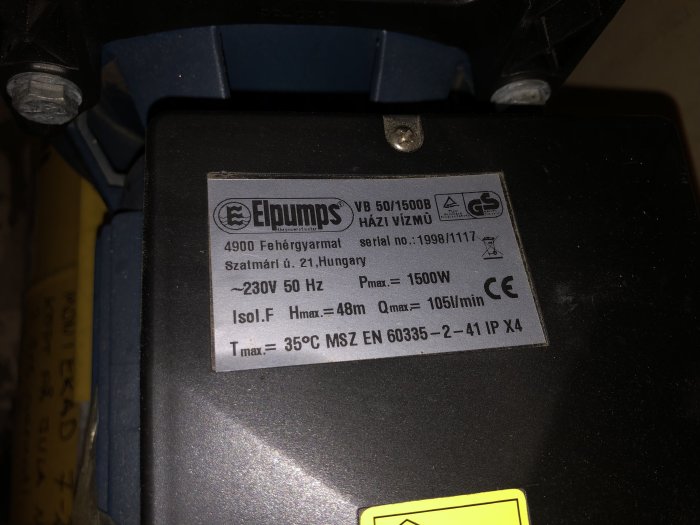 Typskylt på en Elpumps VB 50/1500B vattenpump med tekniska specifikationer.