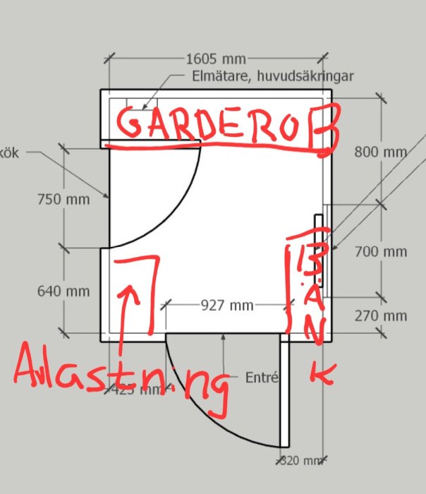 Ritning av en hall med markerade förslag för en garderob och dörrändringar.