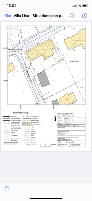 Situationsplan med fastighetsgränser, byggnader och ledningsnät för Villa Lisa.