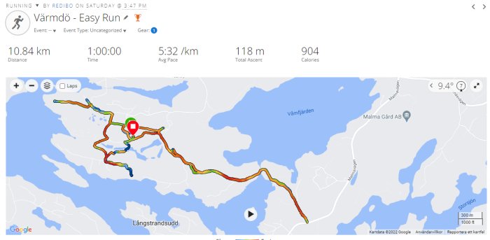 Kartskärm visar löprunda på 10.84 km med tid och puls från en Garmin 245 i Värmdö.