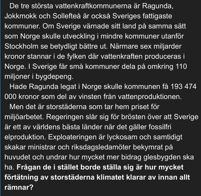 En textbild med en artikelutdrag om vattenkraftskommuner i Sverige och ekonomisk ojämlikhet mellan städer och landsbygd.