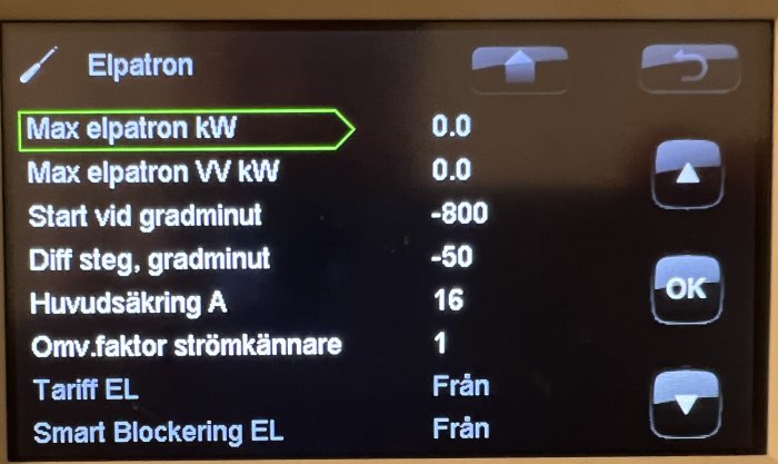 Display visar inställningar för elpatron, inklusive maxeffekt och starttemperatur.