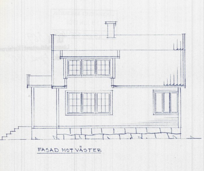 Handritad fasadskiss av ett hus, bläck på rutat papper, med texten "FASAD MOT VÄSTER".
