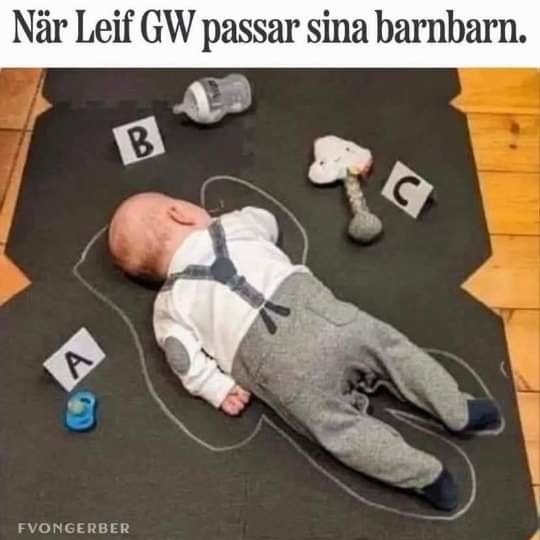 Spädbarn "brottsplats" skämt, polisutredningstema, napp, flaskor, sko som "bevis", humoristisk bild.