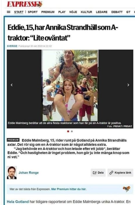 Artikel om Eddie, 15, och hans ovanliga A-traktor, positiva reaktioner, bild med personer och feststämning.