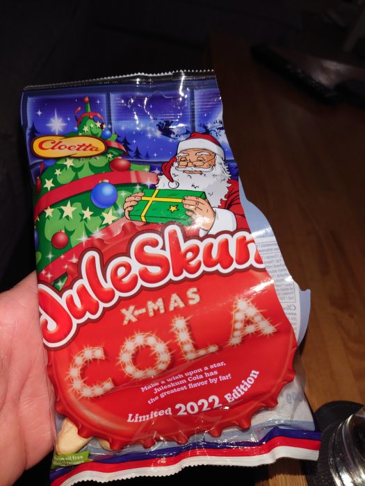 Förpackning med jultema, tomten, "Juleskum" skumgodis, begränsad upplaga 2022, Cola smak.