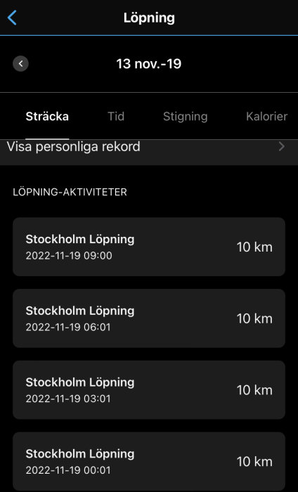 Skärmavbild från aktivitetsapp visar fyra löppass i Stockholm, vardera 10 km, olika starttider.