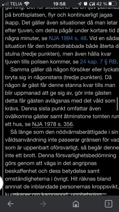 Svartvit skärmdump av text på svenska behandlar juridiska principer om självförsvar och stöld, hänvisar till NJA.