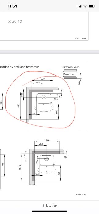 Teknisk ritning av installation, eventuellt för kamin och skorsten, med mått och anvisningar.