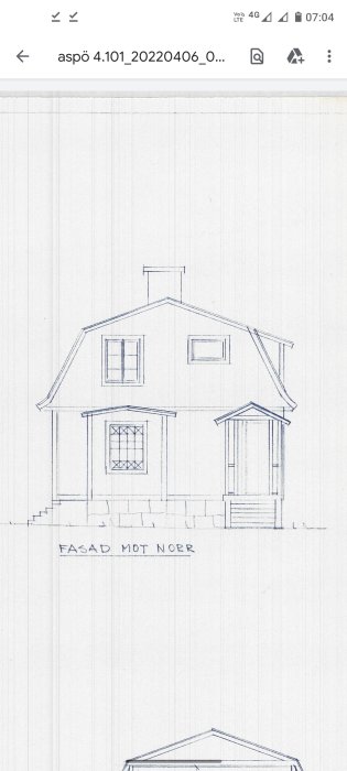 Ritning av husfasad, blyertsskiss, "Fasad mot norr", nordisk arkitekturdesign, linjerat papper, oavslutade detaljer.