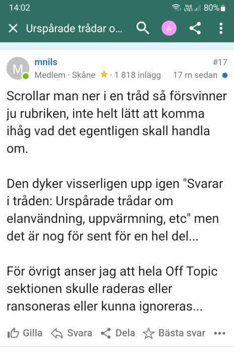 Skärmdump av ett foruminlägg med kommentarer om navigering och hantering av trådar.