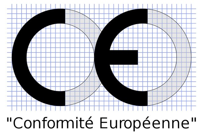 CE-märkning, överensstämmelse europeisk standard, svart på rutigt bakgrund, konstruktionsritning, "Conformité Européenne".