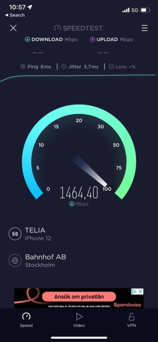 Skärmavbild från Speedtest-app som visar hög nedladdningshastighet på 1464,40 Mbps på ett 5G nätverk.