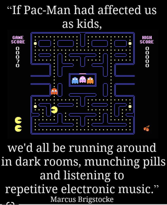 Pac-Man skärm med citat om dess påverkan på barn. Humoristiskt, spelreferens, färgglad grafik.