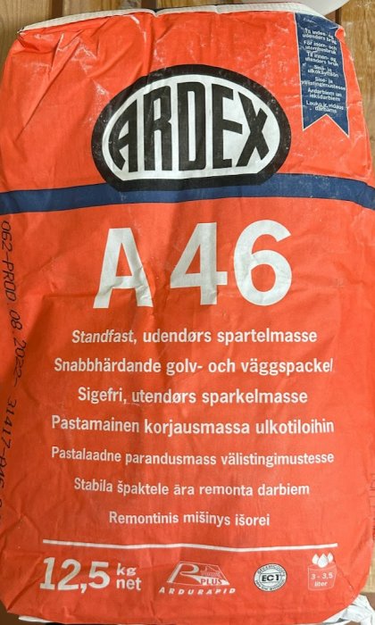 ARDEX A46 spackelprodukt, snabbhärdande, för golv och vägg, ståndfast, för utomhusbruk, 12,5 kg förpackning.