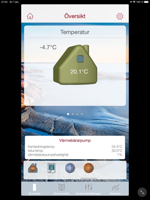 Skärmavbildning av en temperaturstyrningsapp för hemmet, indikerar inomhus- och utomhustemperatur, värmepumpinformation.