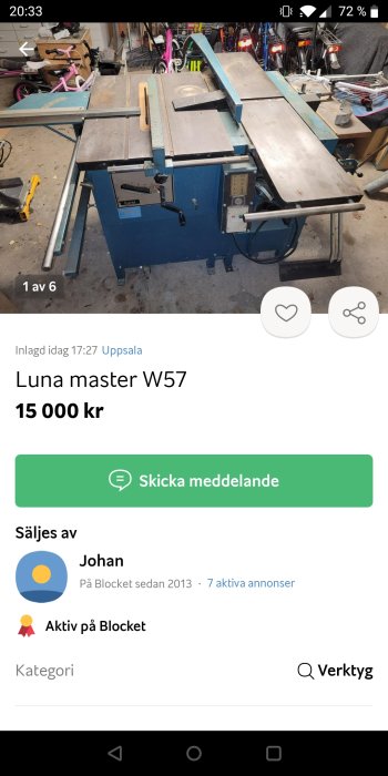 En kombinerad snickerimaskin annonseras för försäljning i ett rörigt garage.