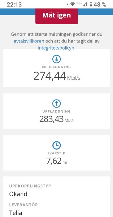Skärmdump av internet hastighetstest, visar hög nedladdning/upploading hastighet, låg svarstid, operatör Telia.