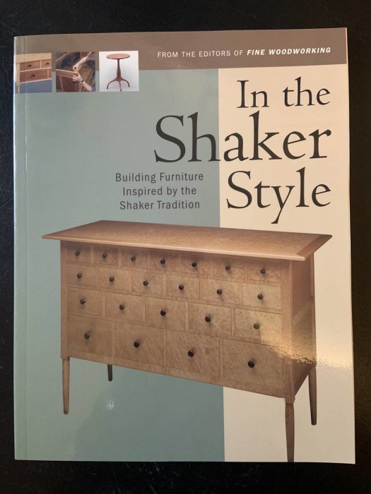 Bokomslag, "In the Shaker Style", möbelsnickeri, inspirerad av Shaker-traditionen, redaktörer av Fine Woodworking.