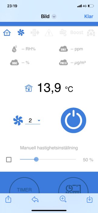 Skärmdump av en app som visar temperatur (13,9 °C) och justeringskontroller för ett smart hem-system.