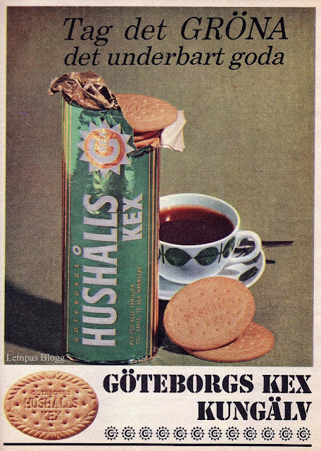 Gammal reklam för Göteborgs Kex, paket och kexskivor, kopp te, slogan "Tag det GRÖNA det underbart goda".