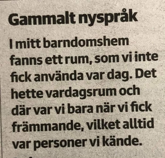 Nyhetstext på svenska om "vardagsrum" som sällan används, traditionellt kallat "Gammalt nyspråk".