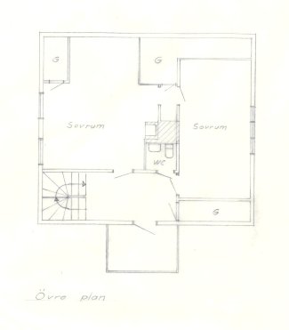 En handritad skiss av en övre våningsplan, innehållande rum, trappa, och WC, märkt med "Övre plan".