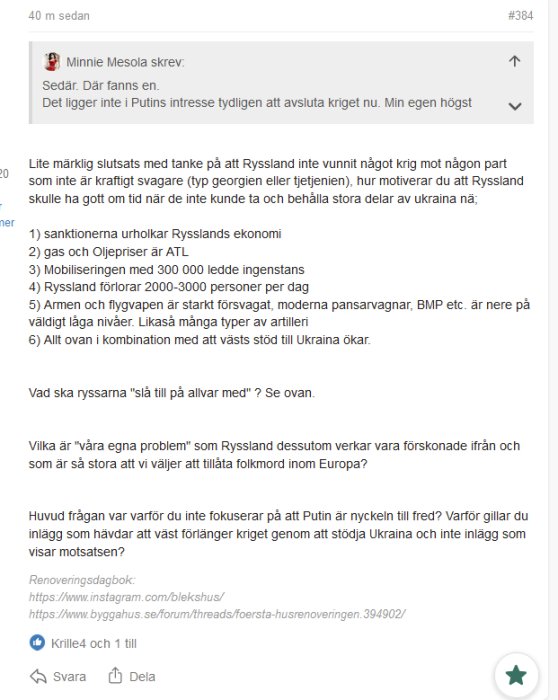 Skärmdump av ett webbforum där användare diskuterar Rysslands intressen, ekonomi, och militära situation i relation till Ukraina.