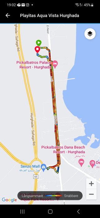 Skärmbild på en GPS-karta med trafikinformation, vägbeskrivning och platsmärken i Hurghada, Egypten.