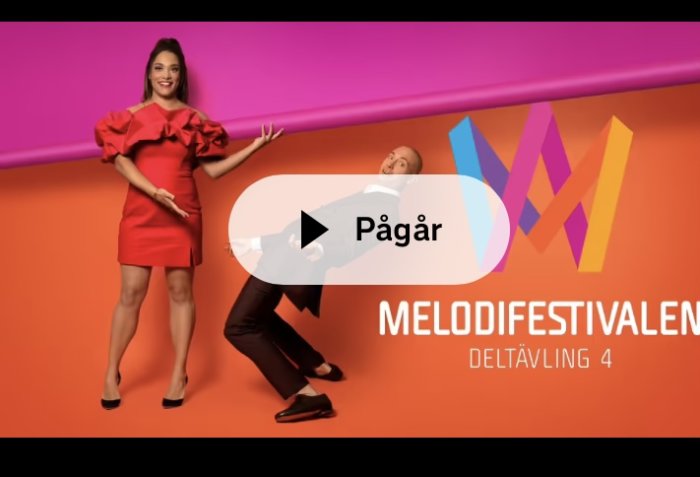 Två personer står framför en färgglad bakgrund med texten "Melodifestivalen, Deltävling 4". Video-pausikon i mitten.