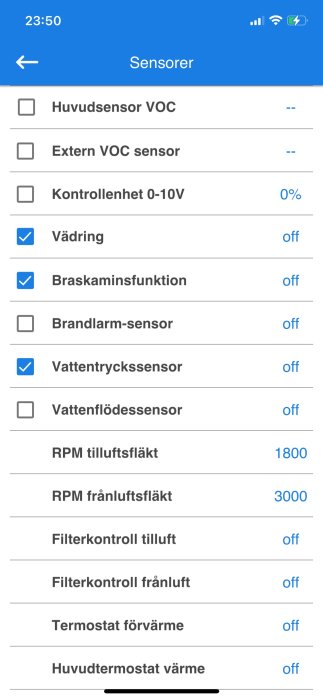 Skärmbild av app med sensorinställningar för VOC, ventilation, brandalarm, vattentryck; vissa är aktiva, andra ej.