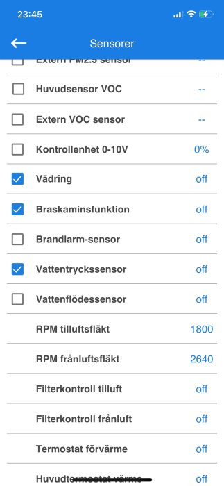 Skärmbild av mobila gränssnittet för sensorinställningar, visar sensorstatus som på/av och värden för utrustning.
