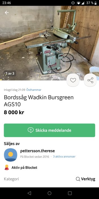 Industriell bordsåg i verkstadsmiljö till salu på en online-annonssida för 8000 svenska kronor.