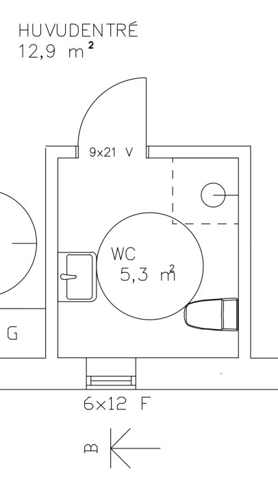 Ritning av ett entréutrymme med WC, 12.9 kvadratmeter stor, toalett 5.3 kvadratmeter.