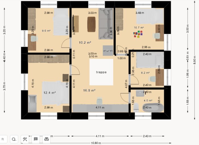 Ritning av en våningsplanslayout med mått, möbler och rumsstorlekar angett.
