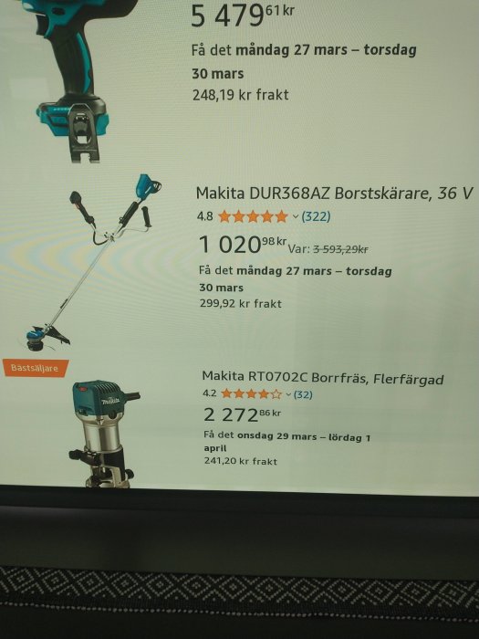 Bild på skärm visar webbutik med Makita-verktyg, priser, leveransdatum och fraktkostnader.