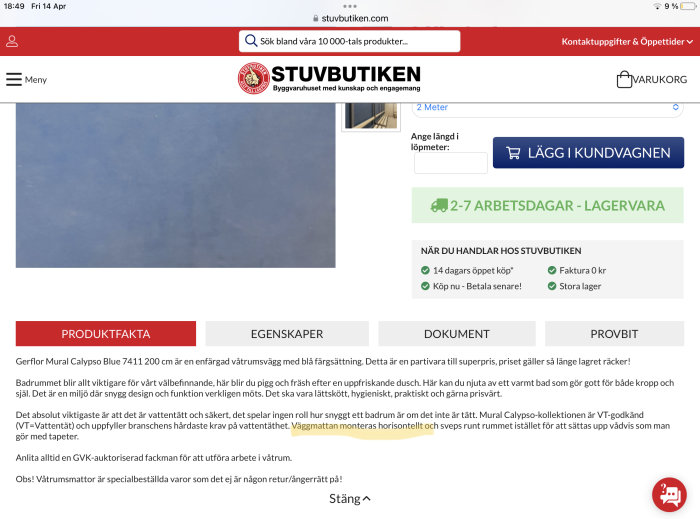 Skärmdump av webbshop, badrumsmatta, informationstexter, "Lägg i kundvagnen"-knapp, menynavigering, logo.