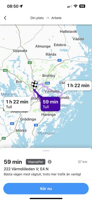 GPS-karta, resväg, Stockholmstrakter, tidsestimering, trafikinformation, vägtullar, mobilskärm, två resalternativ.