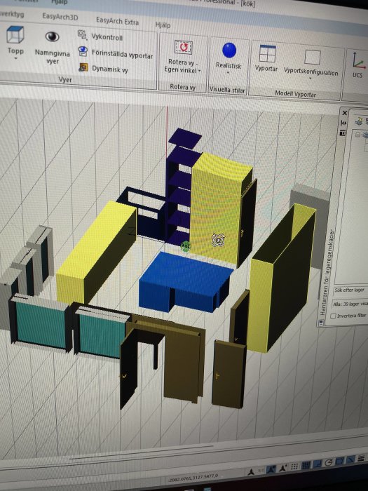 CAD-programvara visar 3D-modell av möblerad interiör, skärmdump av datorskärm.