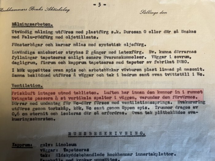 En fotograferad bild av en svenskspråkig text med instruktioner angående målningsarbete och ventilation, daterad "Gällinge".