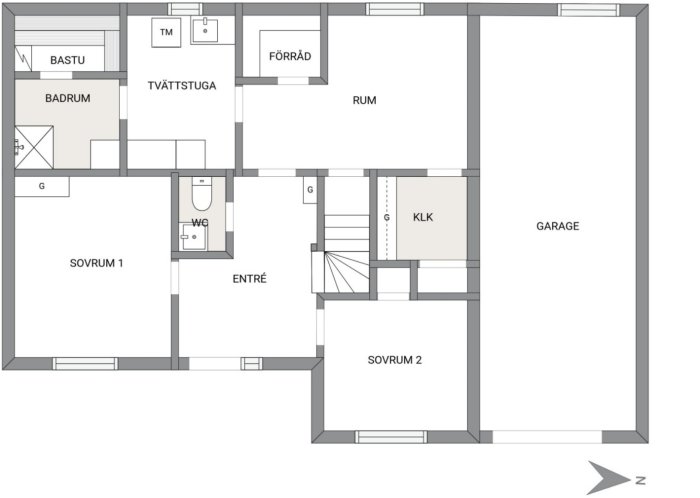 Svensk husplan: två sovrum, badrum, bastu, tvättstuga, förråd, garage, entré och klädkammare.