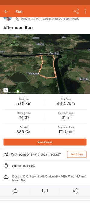 Skärmdump från löparapp visar 5 km rundans data och väderförhållanden.