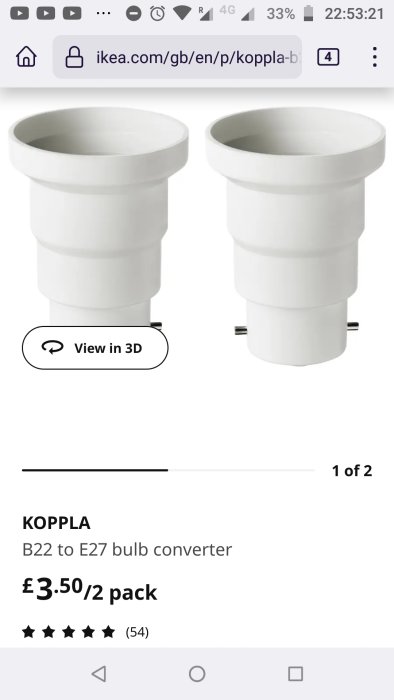 Två vita glödlampsomvandlare, B22 till E27, IKEA-produkt, med pris och kundomdömen visade.