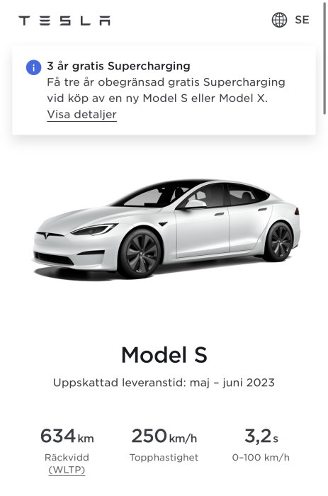 Vit Tesla Model S, erbjudande om gratis supercharging, leverans maj-juni 2023, räckvidd och hastighetsprestanda listad.